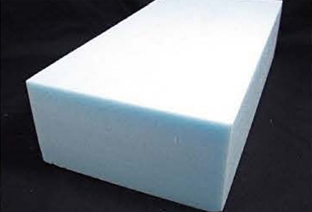 床下断熱材は断熱性能に優れ、20年以上も長持ちする「スタイロエース」採用