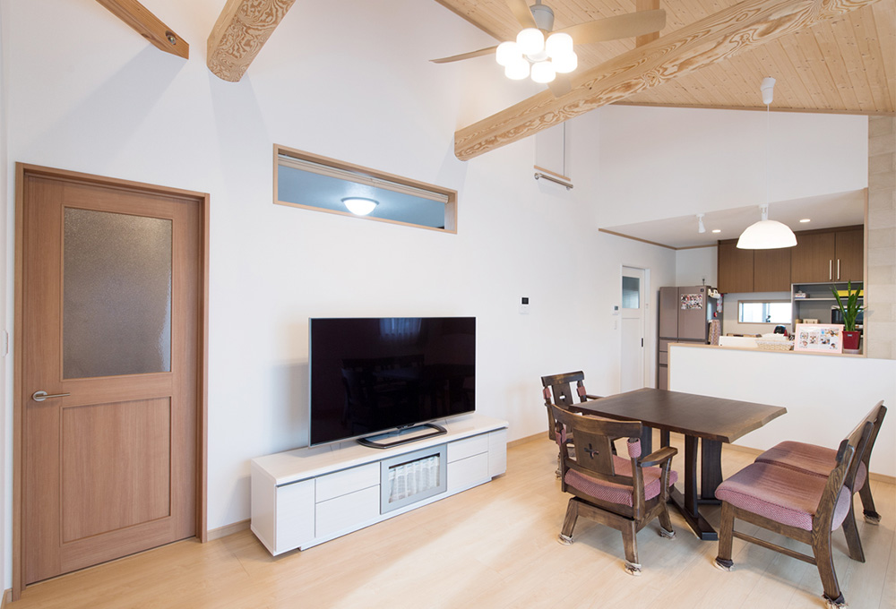 子育て家族の安心を最優先に考えた、最高の「耐震等級3相当」を施工